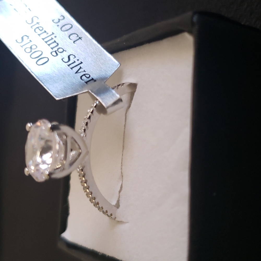 FIRM SALE     3.0ct Luxury ring. 925 Sterling Silver Ring - Picture 4 of 5